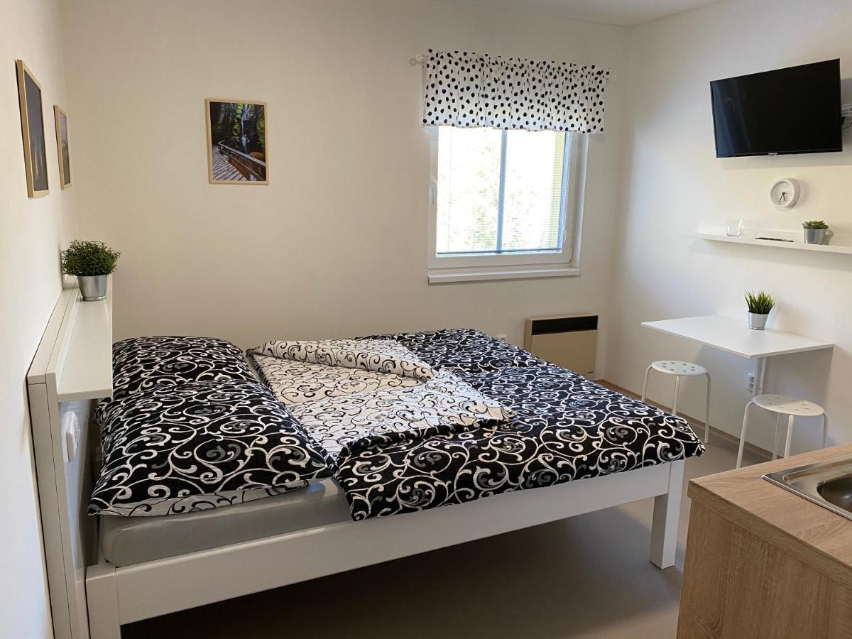 ברומוב Apartmany Nad Parkem מראה חיצוני תמונה